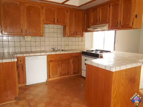 19921 Piedra Dr, Tehachapi, CA 93561 photo 5