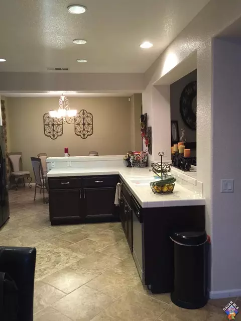 5767 Monaco Dr, Palmdale, CA 93552 photo 9