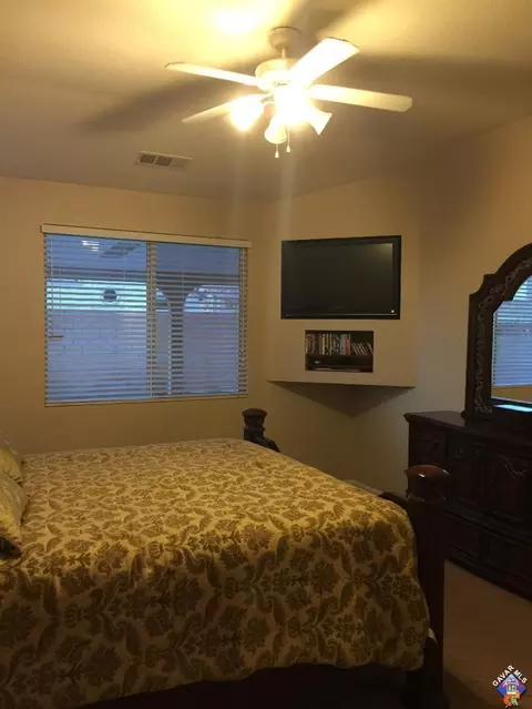 5767 Monaco Dr, Palmdale, CA 93552 photo 22