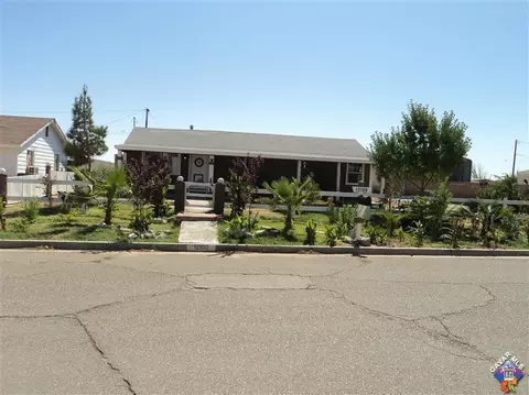 12100 Kostopolous Ave, Boron, CA 93516 photo 1