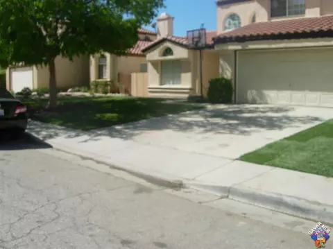 37647 Nectarine Dr, Palmdale, CA 93550 photo 3