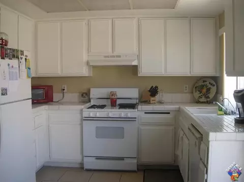 37647 Nectarine Dr, Palmdale, CA 93550 photo 10
