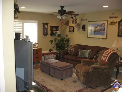 2323 Allyssum Pl W, Palmdale, CA 93551 photo 9