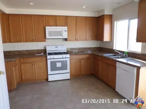 534 Cobb Rd, Lancaster, CA 93535 photo 8