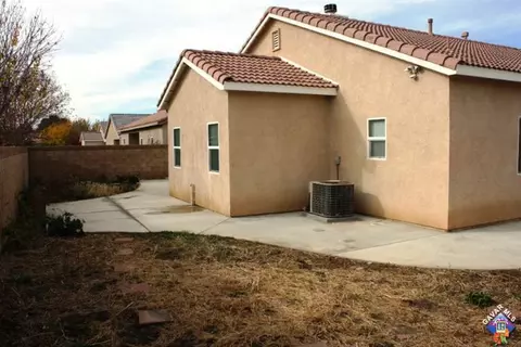 442 Corona Ct, Lancaster, CA 93535 photo 10