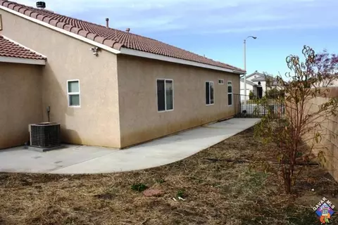 442 Corona Ct, Lancaster, CA 93535 photo 11