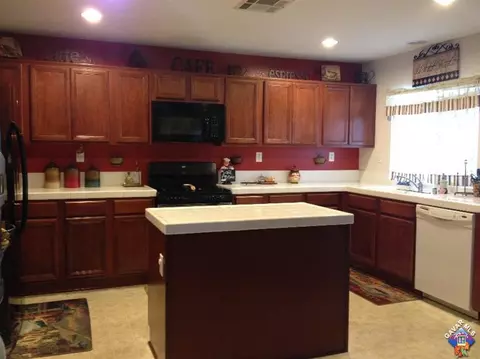 1829 Kettering St E, Lancaster, CA 93535 photo 4