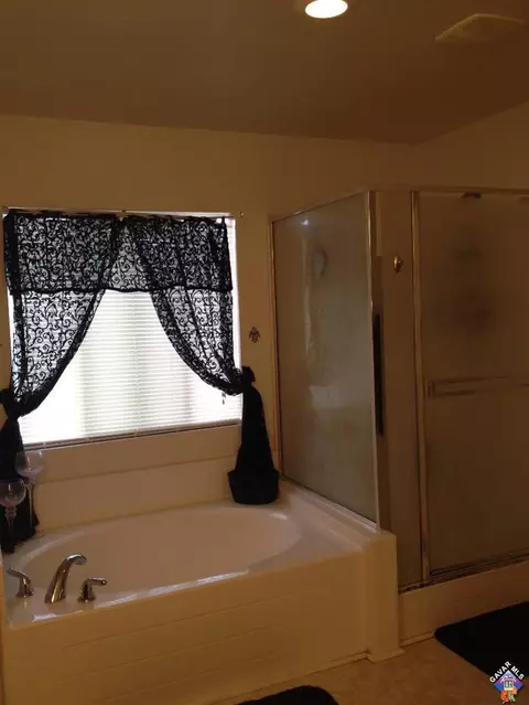 1829 Kettering St E, Lancaster, CA 93535 photo 8