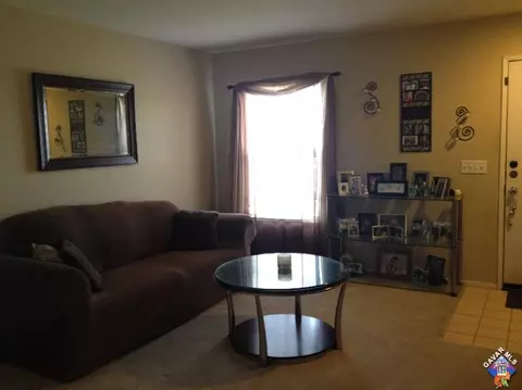 1829 Kettering St E, Lancaster, CA 93535 photo 2