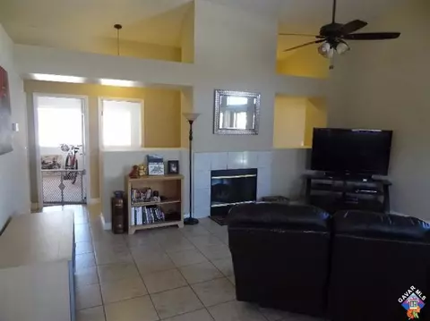 3801 Hampton Ct, Rosamond, CA 93560 photo 9
