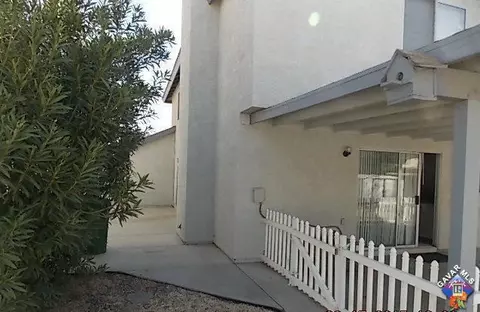 43511 Carol Dr, Lancaster, CA 93535 photo 4
