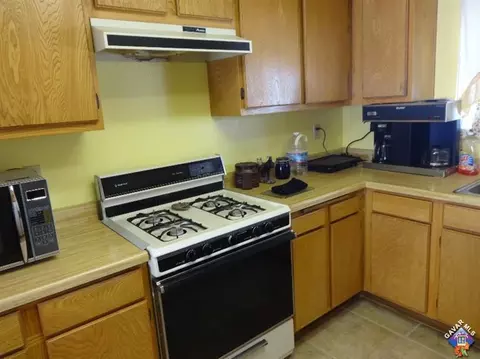 16172 Valeport Ave, Lancaster, CA 93535 photo 7