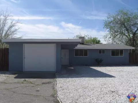 44725 Foxton Ave, Lancaster, CA 93535 photo 1