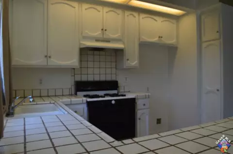 624 Ivyton St E, Lancaster, CA 93535 photo 8