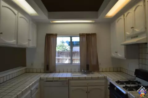 624 Ivyton St E, Lancaster, CA 93535 photo 9