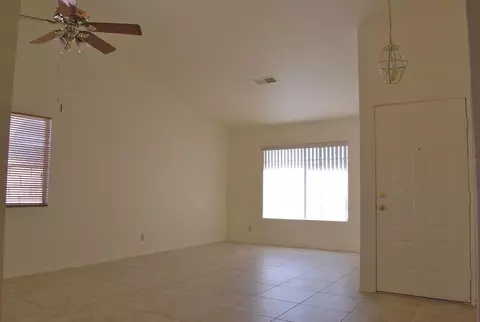 37027 Boxleaf Rd, Palmdale, CA 93550 photo 5