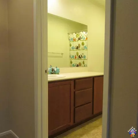 7142 Hemlock Ave, Lancaster, CA 93536 photo 77