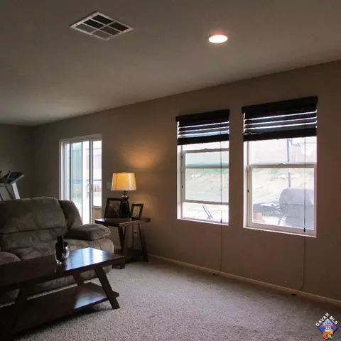 7142 Hemlock Ave, Lancaster, CA 93536 photo 24