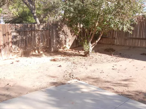 1832 Newgrove St E, Lancaster, CA 93535 photo 8