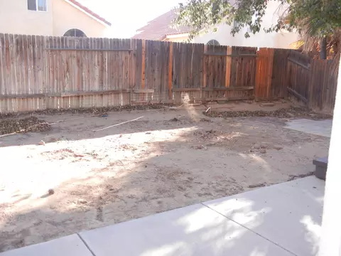 1832 Newgrove St E, Lancaster, CA 93535 photo 7