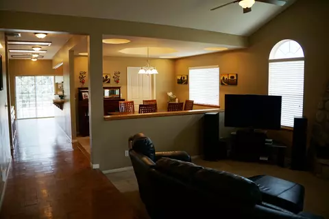 17131 Bold Venture Dr, Tehachapi, CA 93561 photo 3