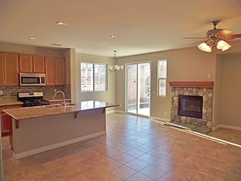 2226 Compote Cir, Palmdale, CA 93551 photo 9