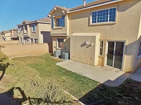 2226 Compote Cir, Palmdale, CA 93551 photo 5