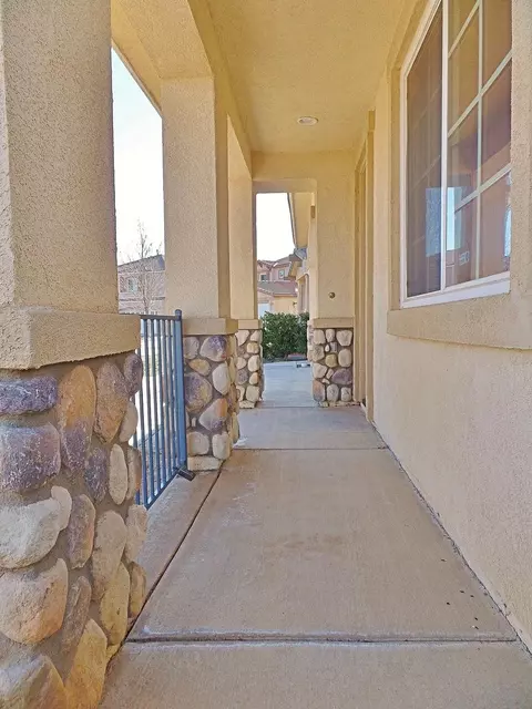 2226 Compote Cir, Palmdale, CA 93551 photo 8