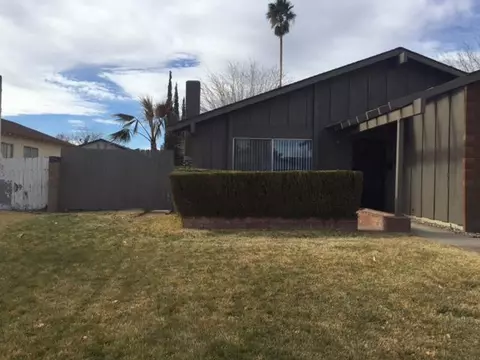 44503 13th St E, Lancaster, CA 93535 photo 3