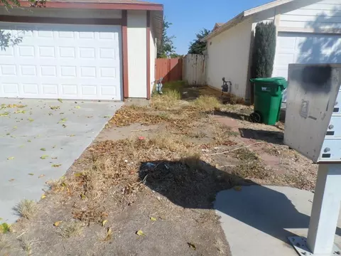 2221 Morningside Ave, Lancaster, CA 93535 photo 3