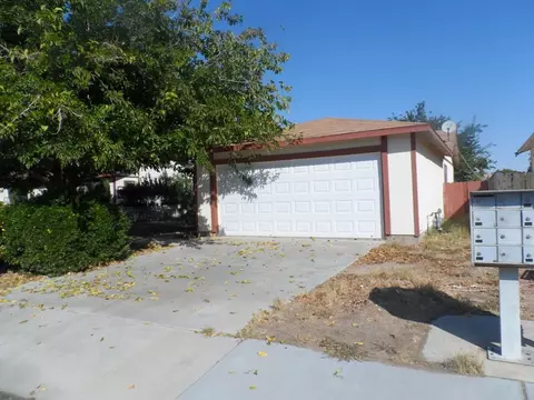2221 Morningside Ave, Lancaster, CA 93535 photo 2