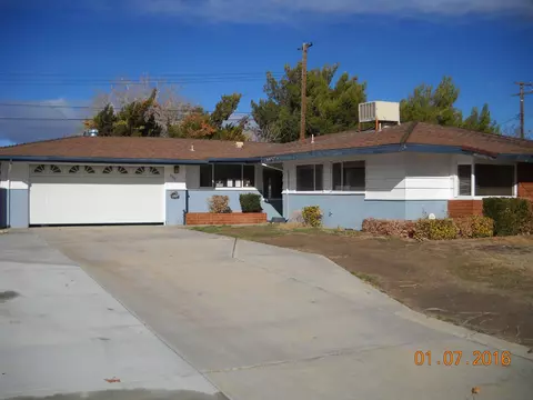 1133 Avenue J3 E, Lancaster, CA 93535 photo 1