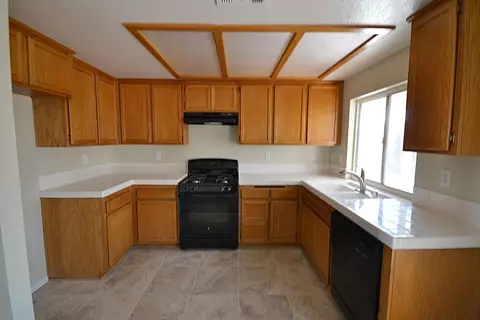 1736 Polo Ct, Lancaster, CA 93535 photo 6