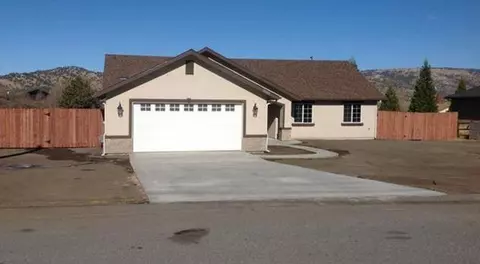 28201 Seabiscuit Way, Tehachapi, CA 93561 photo 1