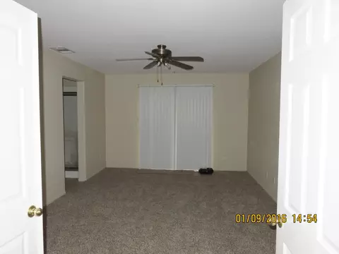 45405 Robinson Dr, Lancaster, CA 93535 photo 7