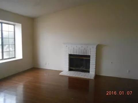 37415 17th St E, Palmdale, CA 93550 photo 2