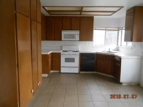37415 17th St E, Palmdale, CA 93550 photo 3