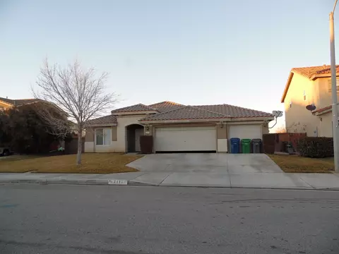 2117 Benfar Dr, Lancaster, CA 93535 photo 2