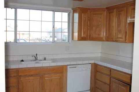 38745 32nd St E, Palmdale, CA 93550 photo 4