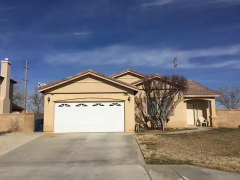 1811 Lingard St E, Lancaster, CA 93535 photo 2