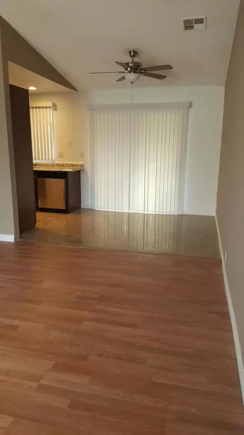 43616 Oleander St, Lancaster, CA 93535 photo 5