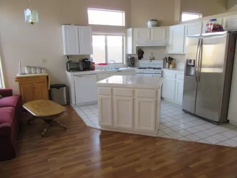 1625 Kettering St E, Lancaster, CA 93535 photo 6