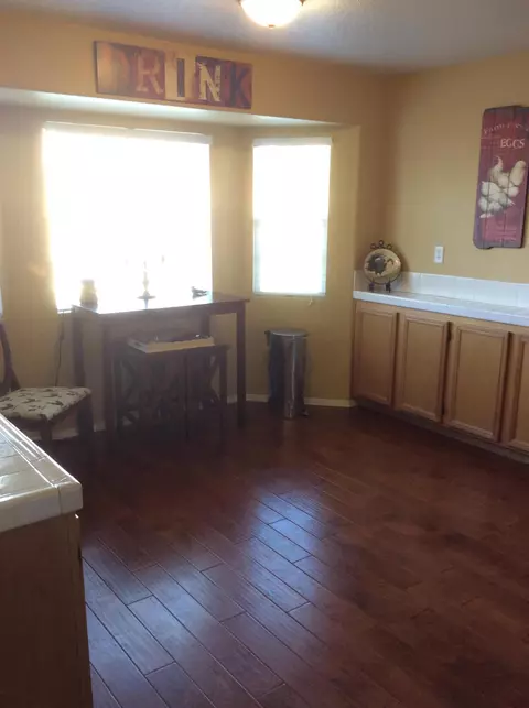 508 Avenue J12 E, Lancaster, CA 93535 photo 4
