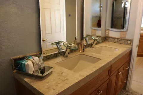 8722 Avenue E W, Lancaster, CA 93536 photo 28