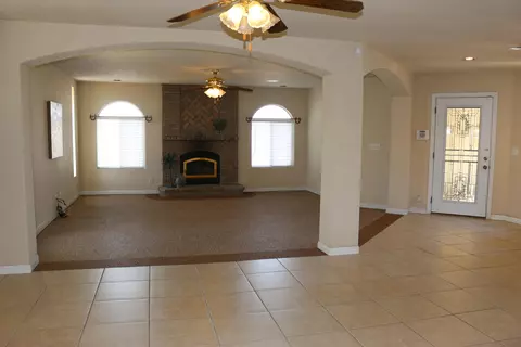8722 Avenue E W, Lancaster, CA 93536 photo 9