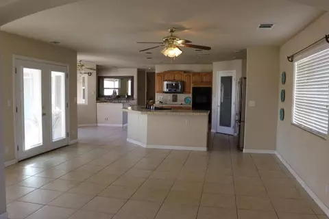 8722 Avenue E W, Lancaster, CA 93536 photo 10