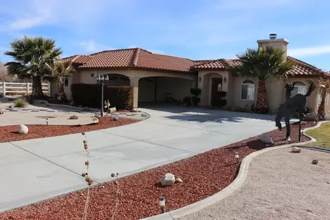 8722 Avenue E W, Lancaster, CA 93536 photo 1