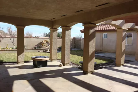 8722 Avenue E W, Lancaster, CA 93536 photo 5