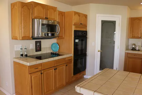 8722 Avenue E W, Lancaster, CA 93536 photo 15