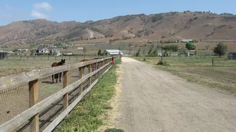 23028 Cummings Valley Rd, Tehachapi, CA 93561 photo 6